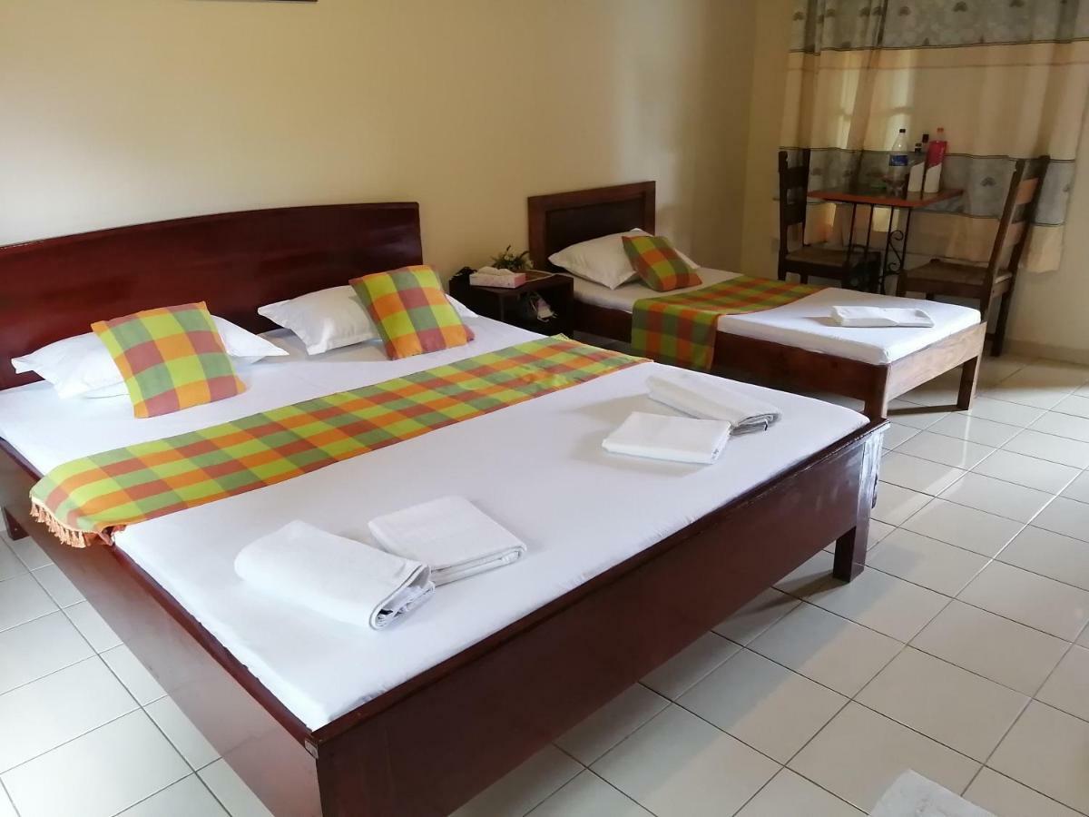 Green Land Guest House Pinnawala  Kamer foto