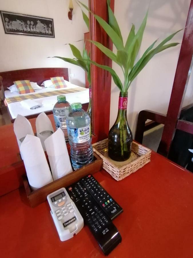 Green Land Guest House Pinnawala  Buitenkant foto