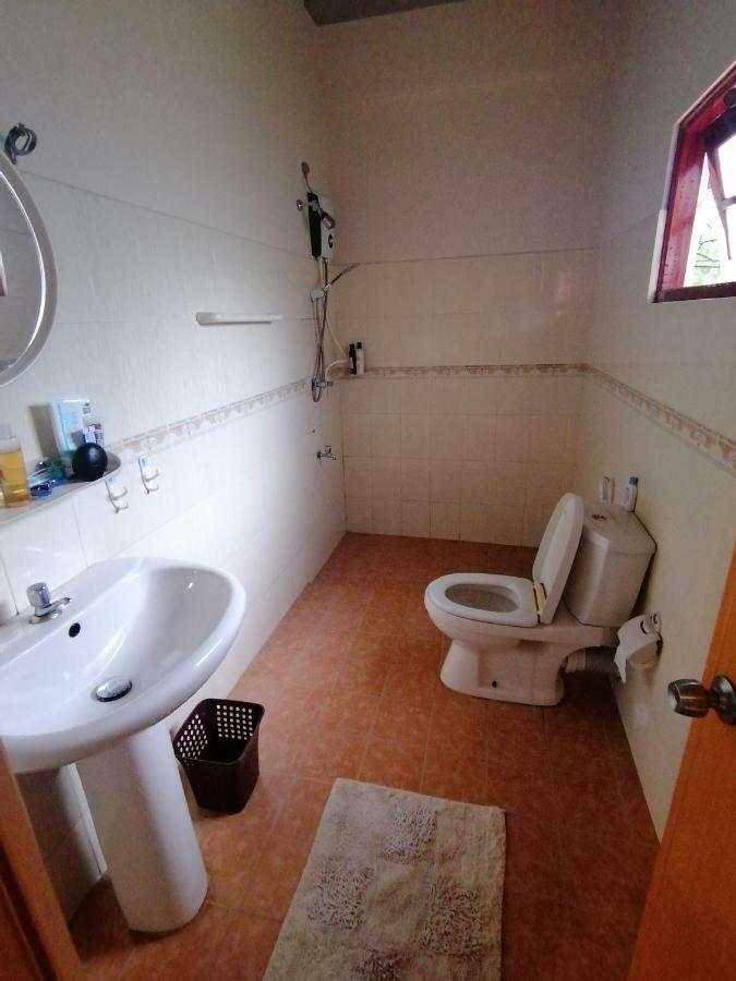 Green Land Guest House Pinnawala  Buitenkant foto
